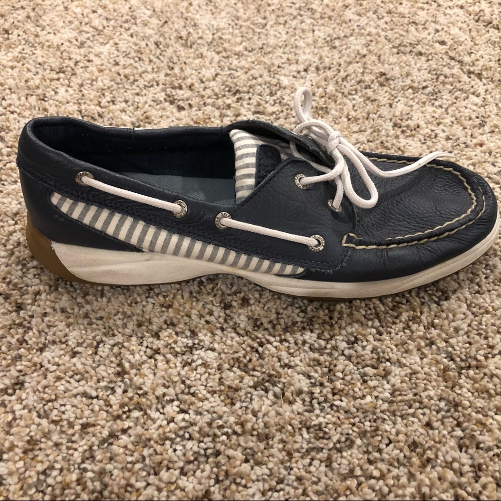 Sperry’s - Picture 3 of 4